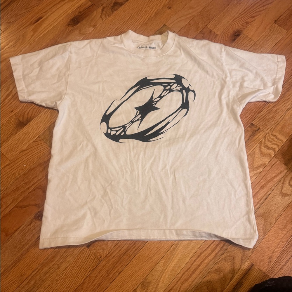 White Graphic Casual Button Down Shirt - Unbranded